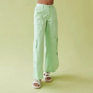Urban outfitters Riley classic cargo pant in green small